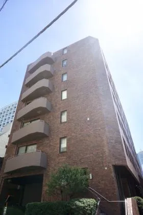 ロイヤル赤坂サルーンの外観