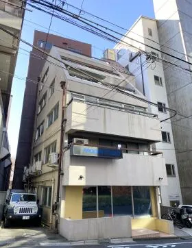 東経ビルの外観