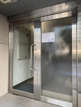 東経ビルの外観