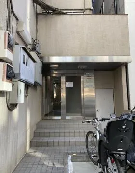 東経ビルの外観