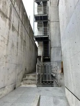 神宮前レーサムビルの外観