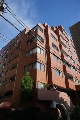 小田急南青山マンションの外観