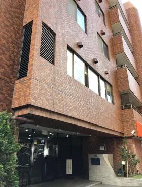 小田急南青山マンションの外観