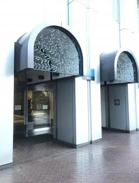 新青山ビル東館の外観
