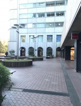 新青山ビル東館の外観
