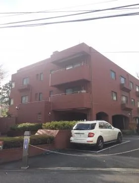 パレロワイヤル南青山の外観