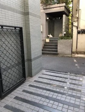 南青山外苑(旧:秋元南青山)ビルの外観
