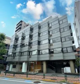 南青山外苑(旧:秋元南青山)ビルの外観