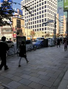 青山KKビルの外観