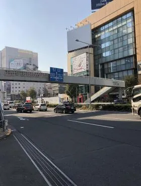 青山KKビルの外観