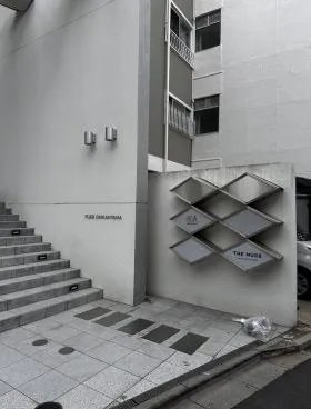 FLEG代官山の外観