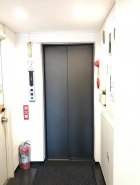 南青山ビルの外観