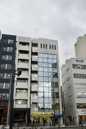 青山サクセスビルの外観
