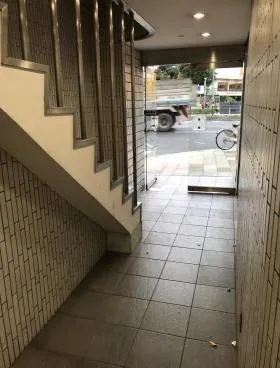 青山サクセスビルの外観