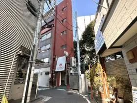 美松ビルの外観