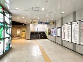 出入口3を目指す
