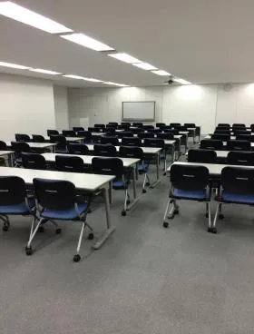 聖路加タワーの外観