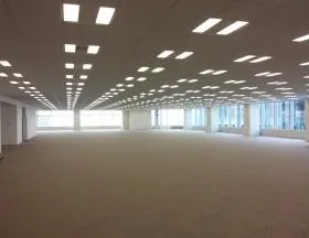 ミッドタウンタワーの外観