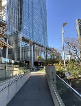 ミッドタウンタワーの外観