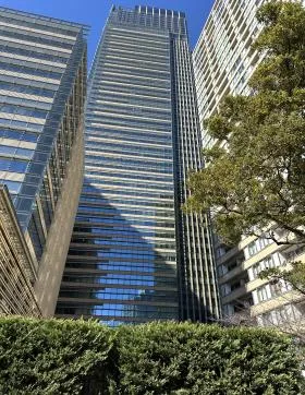 ミッドタウンタワーの外観