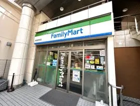 ファミリーマート