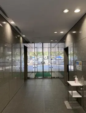 JRE銀座三丁目(旧菱進銀座イーストミラー)ビルの外観
