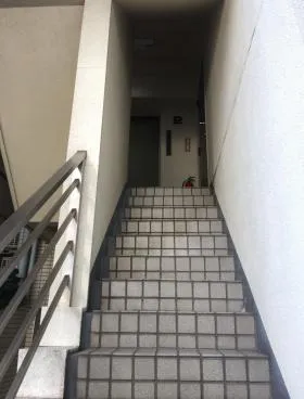 富岳ビルの外観