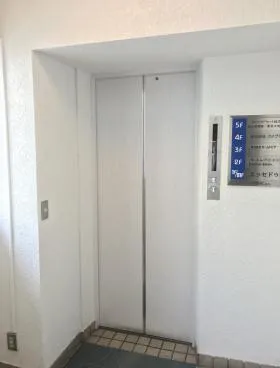 ファブリックビルの外観