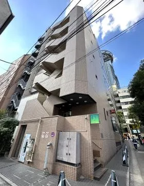 アスモビルの外観