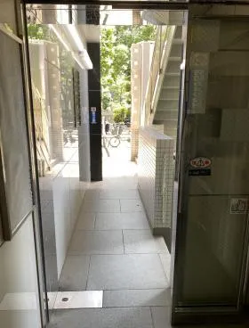 赤坂三辻ビルの外観