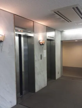 新宿171ビルの外観