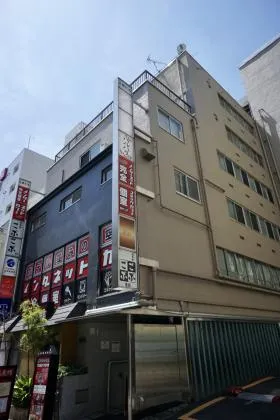 三銀ビルの外観