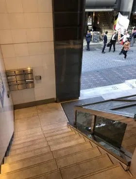 アミューズ赤坂 旧)RIFA2ビルの外観