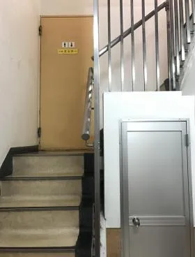 カナディアンビルの外観