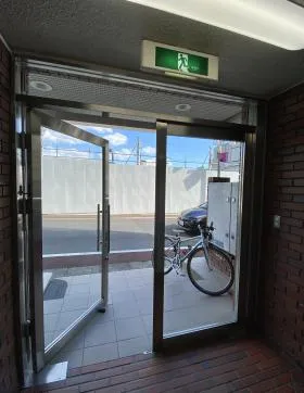 南青山ラップビルの外観