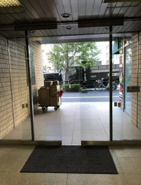 新御成門ビルの外観
