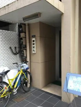 津田ビルの外観
