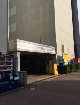 ミドリヤビルの外観
