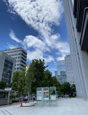 西新橋スクエアビルの外観