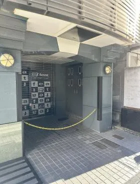 Totsu-shimbashi BLD.Ⅱ(旧:高木)ビルの外観