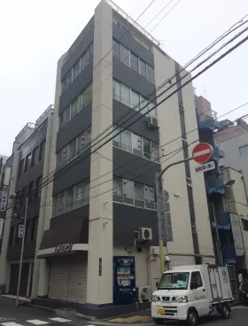 アイディ新橋ビルの外観