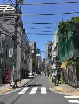 登栄西新橋ビルの外観
