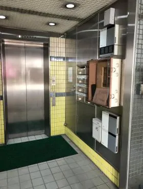 イーグル西新橋ビルの外観