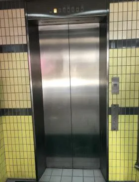 イーグル西新橋ビルの外観