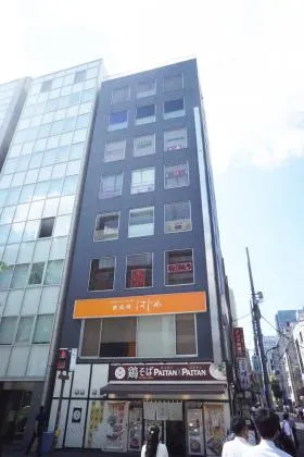 山水ビルの外観