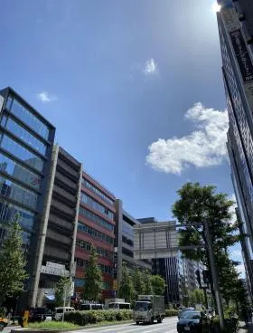 山水ビルの外観