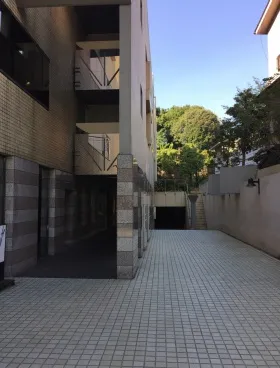 アルファベットセブンの外観