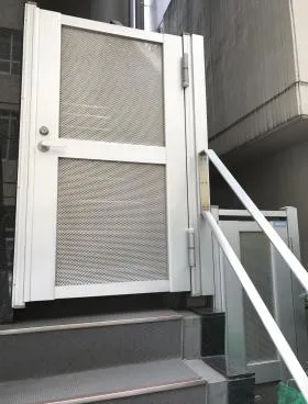 汐留プリプラビルの外観