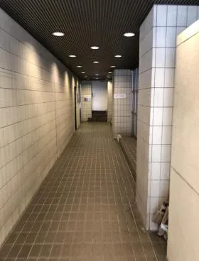 日建岩田ビルの外観