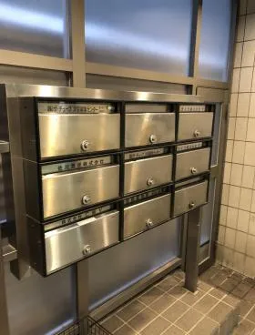 日建岩田ビルの外観